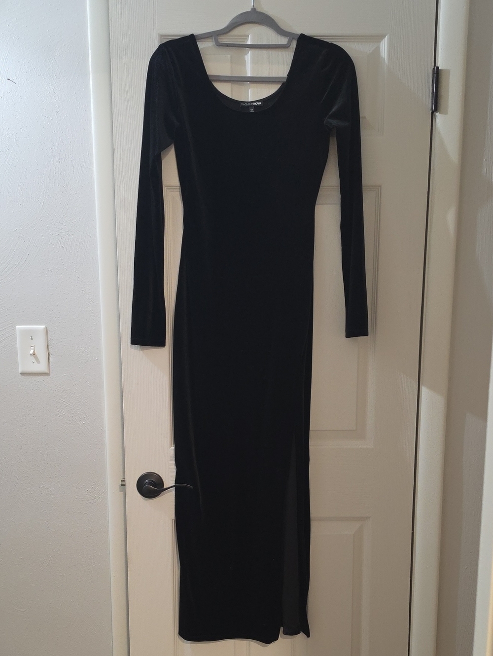 Fashion Nova Black Velvet Long Sleeve Maxi Dress